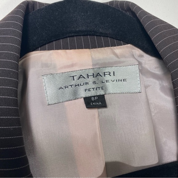 Tahari Blazer Arthur S. Levine Brown Pinstripe Size 6 Petite - Picture 2 of 6